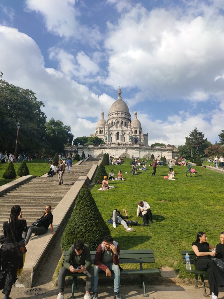 2024-france-paris-streets-castle-2