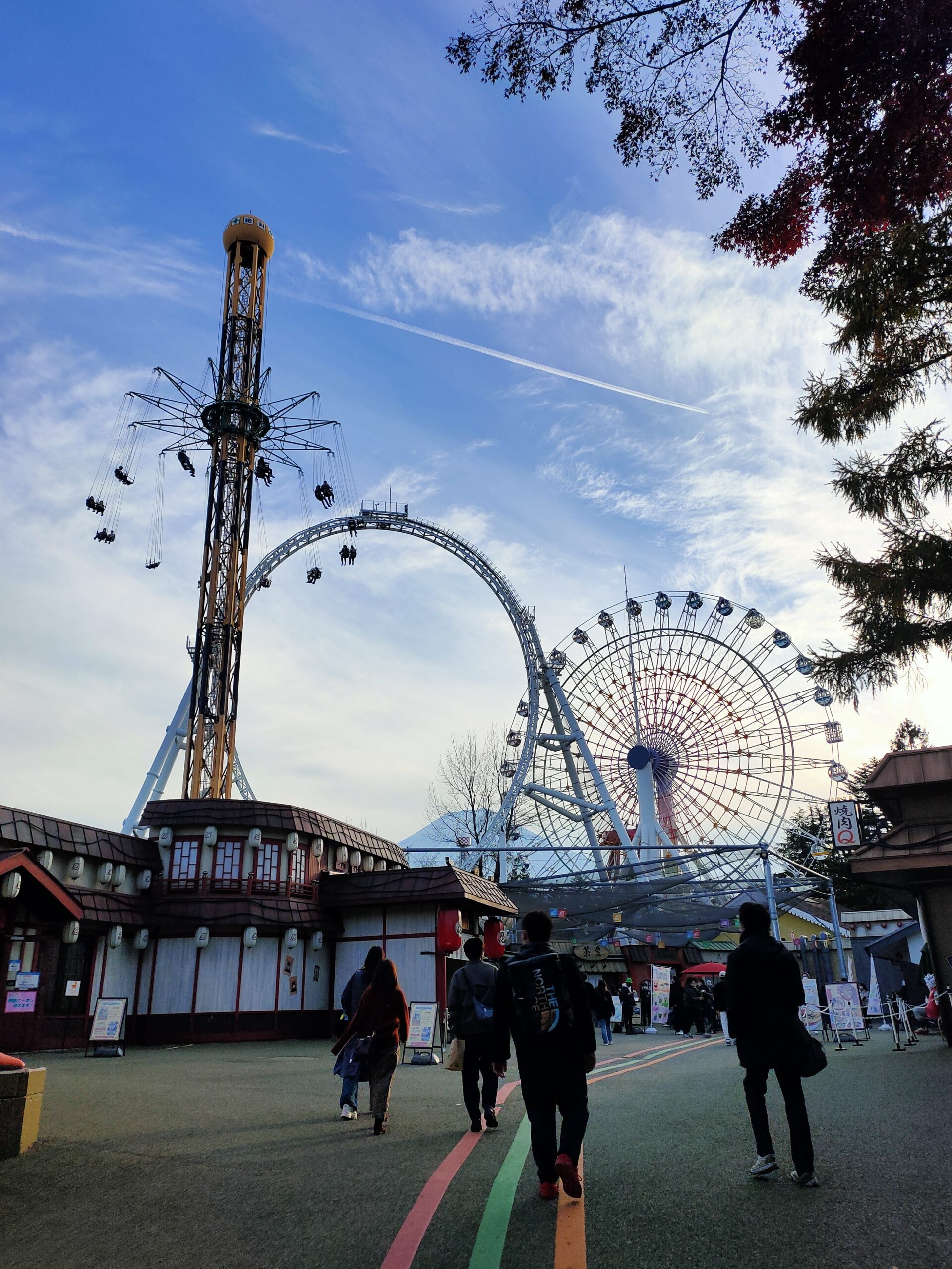 🎡 Fuji-Q Highland: Mt. Fuji, Record-Breaking Coasters, and My Favourite Theme Park View